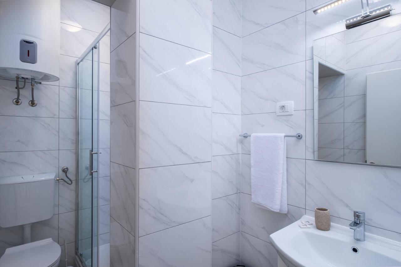 Studio Apartment Brigita ムリニ エクステリア 写真